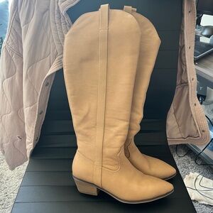 Tan Women's Cowboy Boots